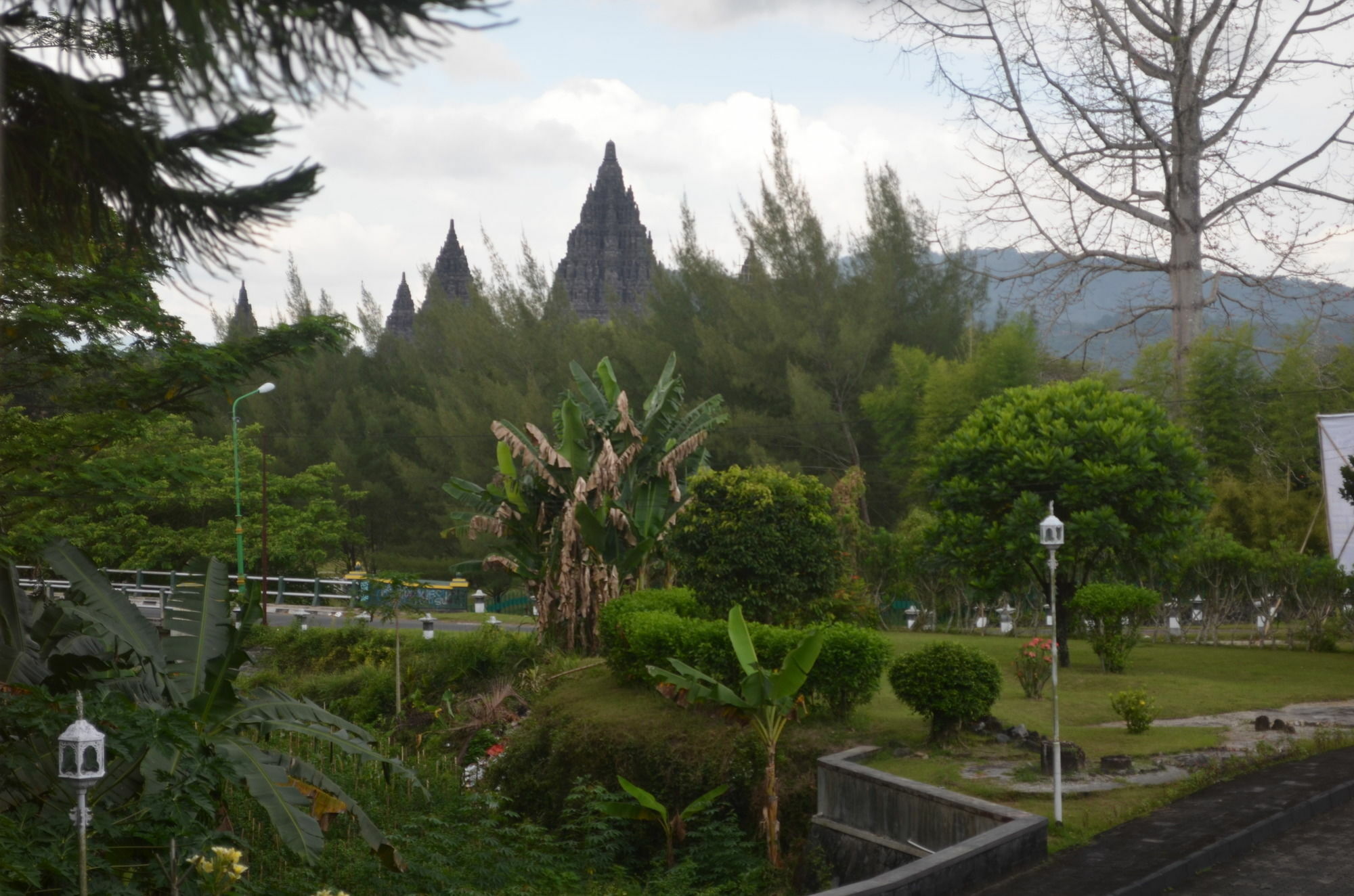 Poeri Devata Resort Hotel Prambanan Exterior photo